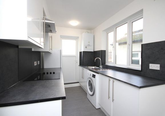 5 bedroom maisonette to rent - Photo 1