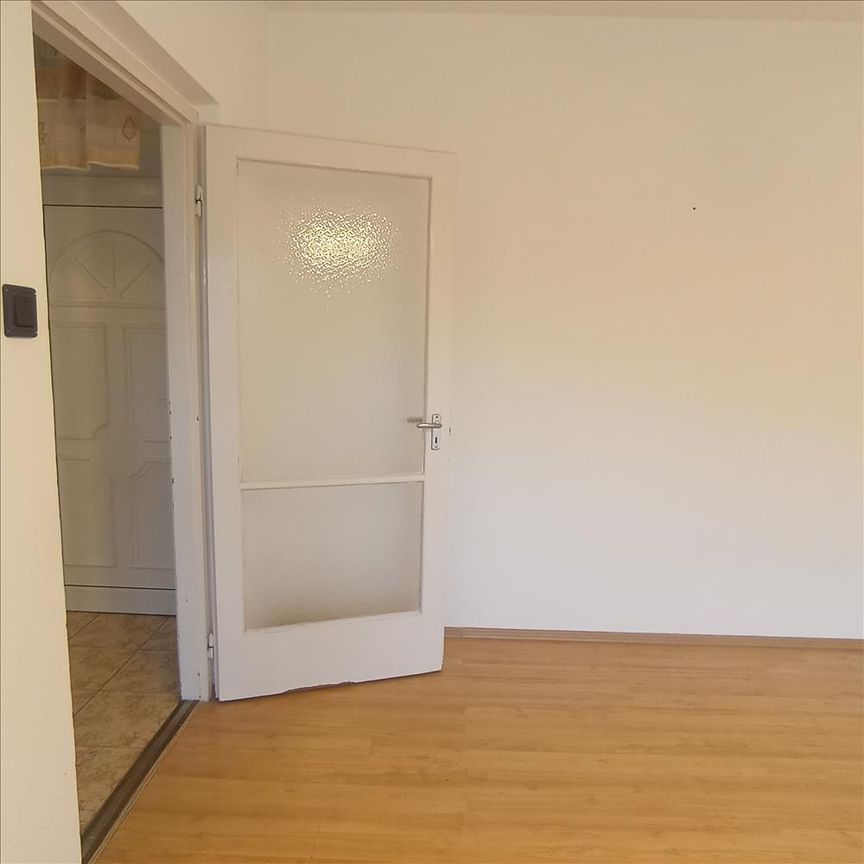 Kiadó felújított panel lakás - Székesfehérvár - Photo 1