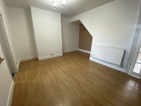 Greenway Road, Taunton - Photo 3