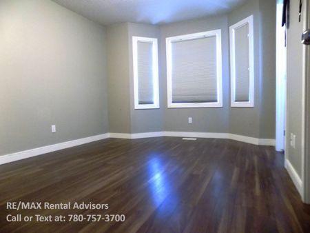 #1 12127 97 Street Northwest - Photo 2