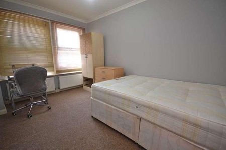 Pitcroft Avenue, Reading, RG6 - Photo 3