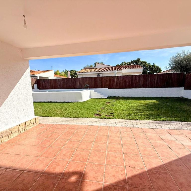 4 room luxury Detached House for rent in Rocafort, Spain - Photo 1