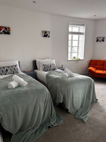2 Bed Flat, Princes House, BN1 - Photo 5