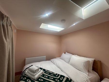 1 Bed Flat, Saville Road, W4 - Photo 3