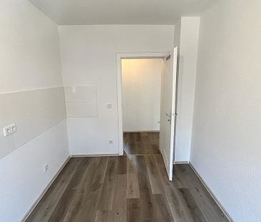 Sanierte Erdgeschosswohnung, bald verfügbar. - Foto 2