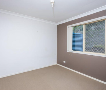 Low set brick – 6 month lease only. - Photo 2