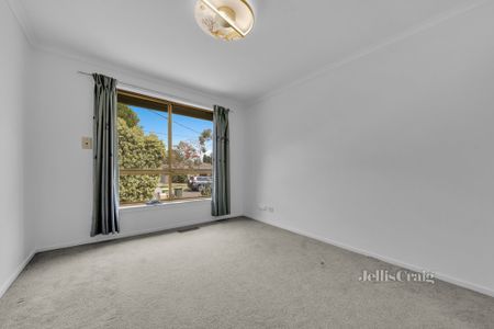 60 Lakeview Avenue, Rowville - Photo 2