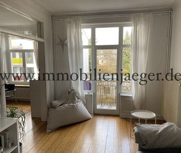 Nähe U-Bhf Lutterothstraße - großzügiger Altbau mit Balkon, Holzdie... - Photo 1