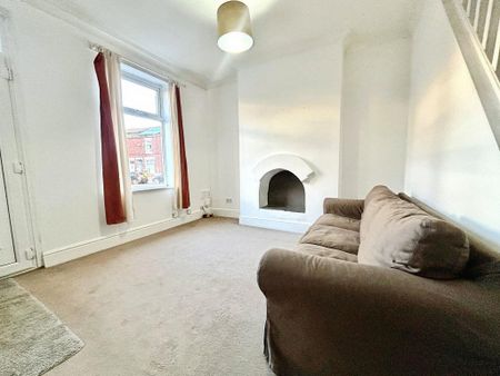 2 bedroom terraced house to rent - Photo 2