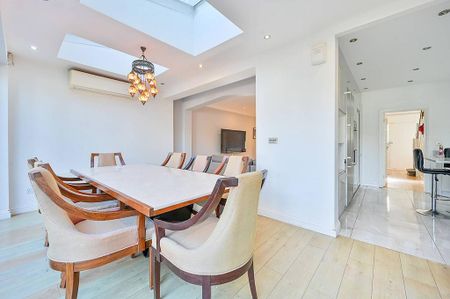 6 bedroom semi-detached house to rent - Photo 4