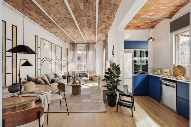 3 room luxury Apartment for rent in Barcelona, Spain - Photo 1