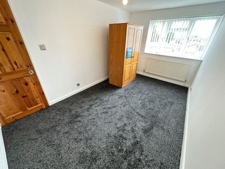 5 bedroom townhouse to rent - Photo 2