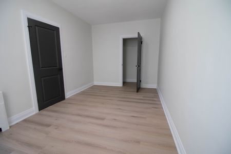 Bright 2 Bedroom Apartment in Welland! - Photo 5