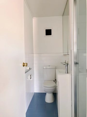 1 Bed, 1 Bath - Photo 2