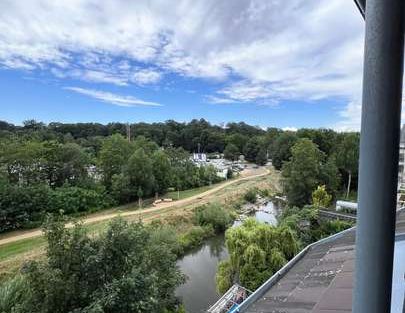 ** Einbauküche & Gartenanteil ** Moderne Dachgeschosswohnung direkt an der Chemnitz - Photo 1