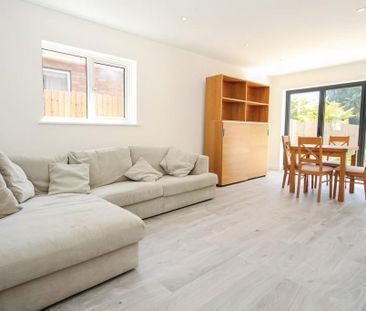 2 bedroom detached bungalow to rent - Photo 2