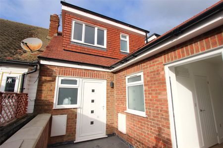 Eastwood Road North, Leigh-on-Sea, Essex, SS9 - Photo 3