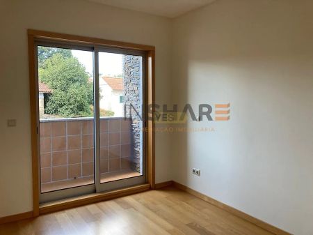 Apartment T3 in Nogueiró e Tenões, Braga - Photo 4