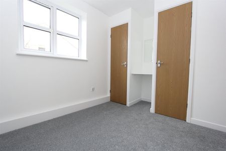 Ladd Close, Bristol - 1 bedroomProperty for lettings - Chasebuchanan - Photo 3