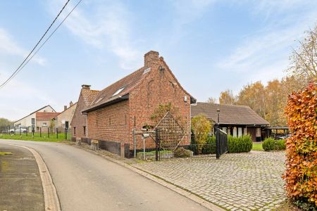 Fermette te huur Heikruis met 4 slpks, binnenkoer en carport - Photo 3