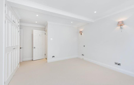 3 bedroom mews to rent - Photo 4