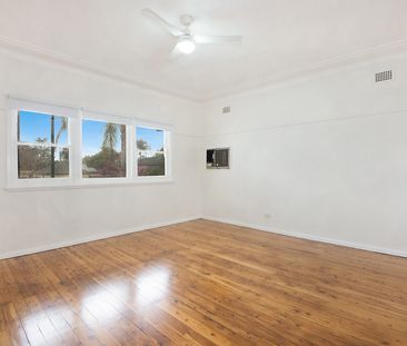 Urban Convenience Meets Suburban Charm: Your Ideal Retreat Awaits !!! - Photo 2