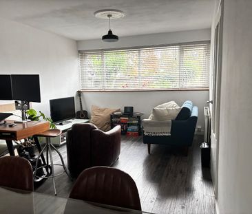 1 Bed Flat, Hervey Road, SE3 - Photo 4