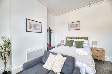 Saint David's Road North - Photo 2