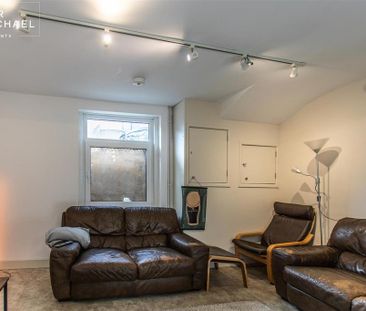 6 bedroom terraced house to rent - Photo 5