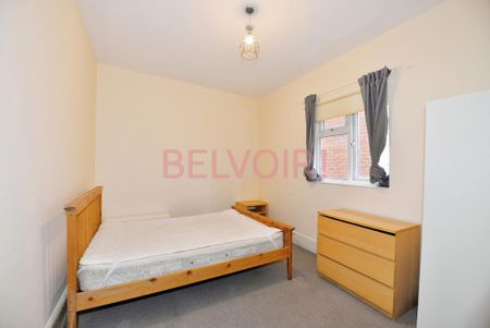 5 bedroom detached house to rent - Photo 4