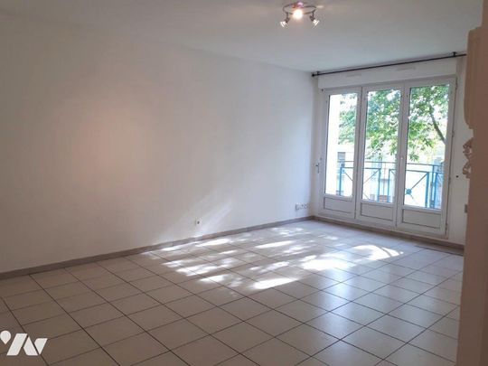 AMIENS, studio proche centre ville avec emplacement de parking en sous-sol - Photo 1