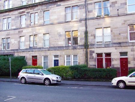 Montgomery Street, Broughton, Edinburgh, EH7 5JA - Photo 2