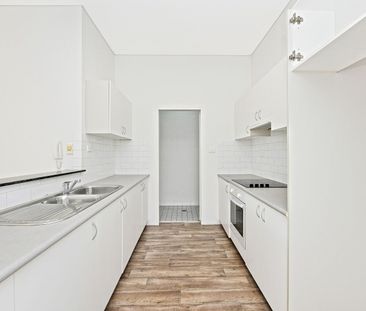 Large One Bedroom Apartment Located in a Security Building - Photo 5