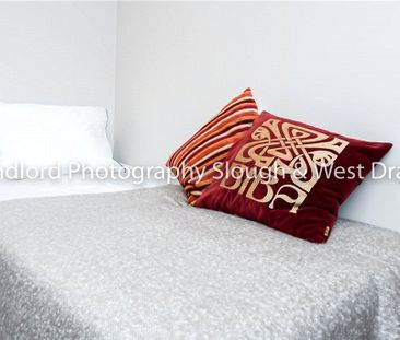 Broomfield, Guildford, Surrey, GU2 8LH - Photo 4