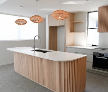 Luxury Beachside home with plunge pool & premium finishes - Photo 5