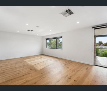 Spacious & Stylish Double Storey Home You’ll Love - Photo 6