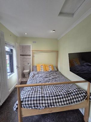 1A Stranmillis Street, Belfast, BT9 5AY - Photo 1