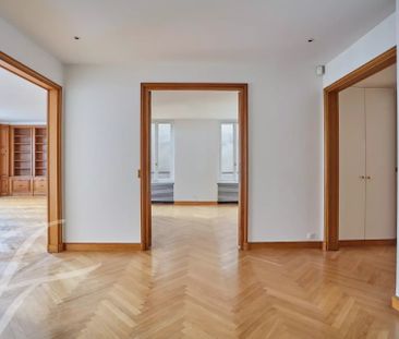 Appartement à louer Paris 8Ème - Champs-Élysées, Paris Rive Droite,... - Photo 2