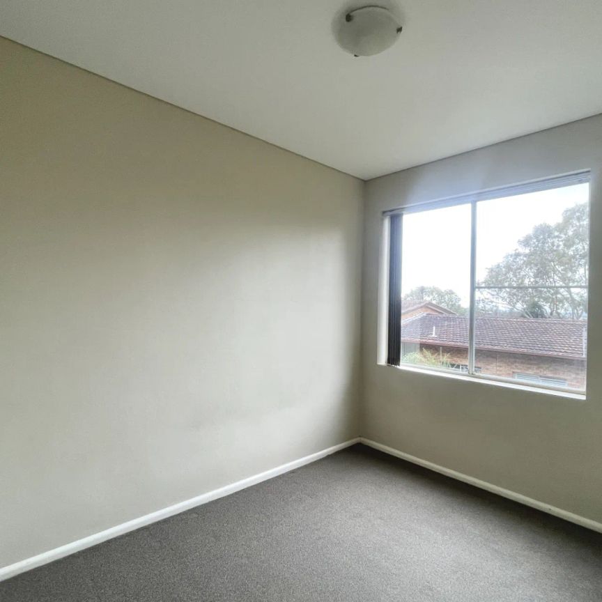 Spacious 3-bedroom unit in Allawah - Photo 1