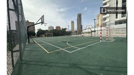 2 room luxury Flat for rent in Benidorm, Spain - Photo 3