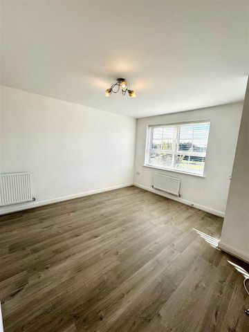 2 bedroom semi-detached house to rent - Photo 2