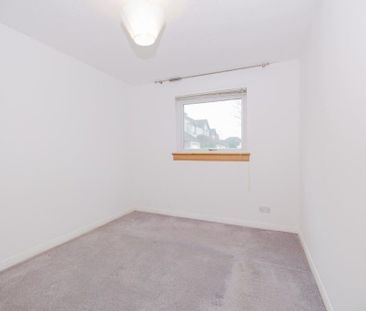 3 bedroom detached bungalow to rent - Photo 6