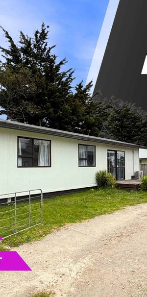 Castlecliff - 3 Bedrooms - Photo 2