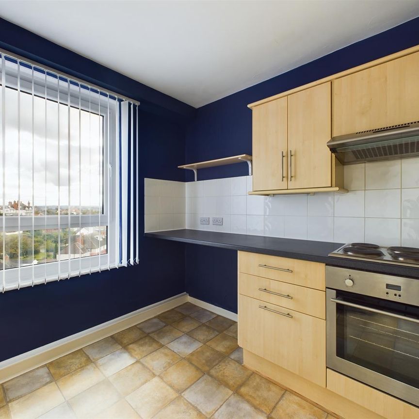 The Cliff, Wallasey, 2 bedroom, Flat - Purpose Built - Photo 1