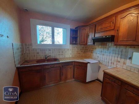 Location Maison 4 pièces 74m² LE BLANC 36300 - Photo 4