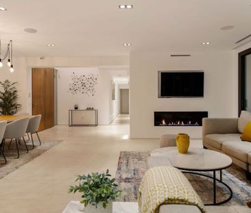 7 bedroom luxury Villa for rent in Estepona, Spain - Photo 2