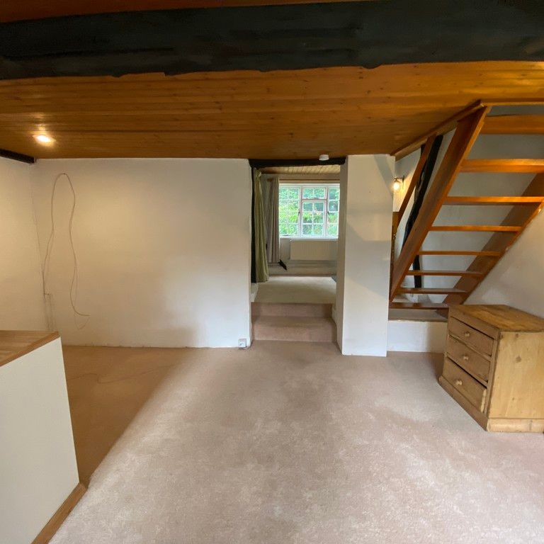 High Street, Orwell - Photo 1