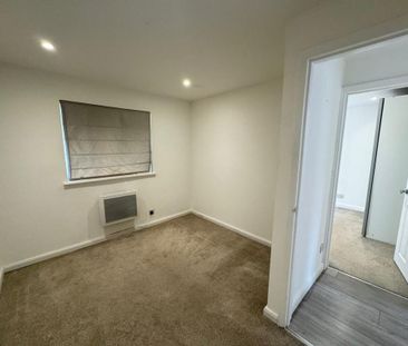 2 bedroom semi-detached house to rent - Photo 2