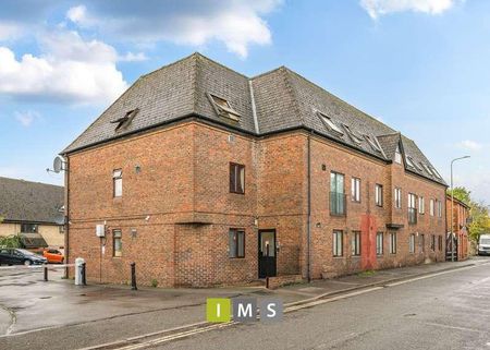North Street, Tollgate House North Street, OX26 - Photo 2