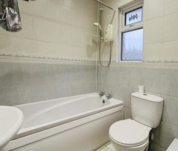 3 bedroom semi-detached house to rent - Photo 6